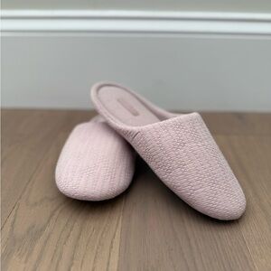 Cozy Pink Women's Slippers (NWOT)